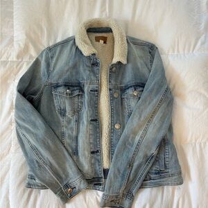 American Eagle Outfitters Sherpa Lined Jean Jacket
